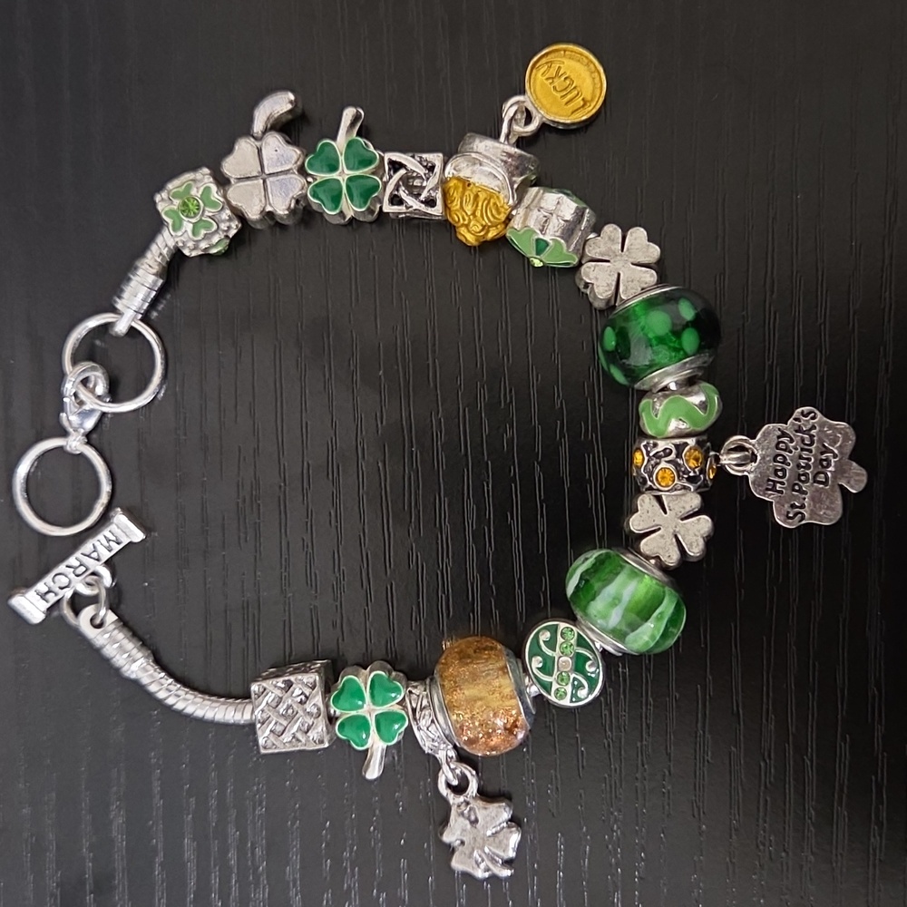 Willabee & Ward Toggle Charm Bracelet Shamrock Clover Celtic March St. Patrick's